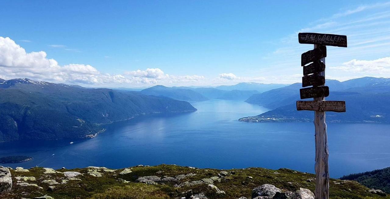 Villa Holmen 2 Balestrand Bagian luar foto